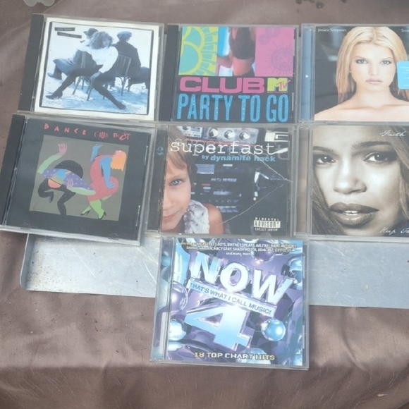 Collection of Music CDs - Picture 1 of 4